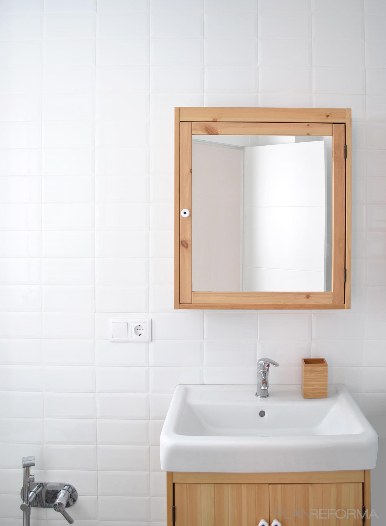 Baño style moderno color blanco, gris, bronce  diseñado por Cambra Estudio | Arquitecto | Copyright Cambra Estudio