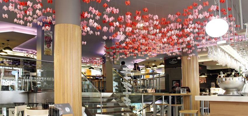 Restaurante, Cafeteria style moderno color rojo, rosa, rosa  diseñado por Cambra Estudio | Arquitecto | Copyright Cambra Estudio