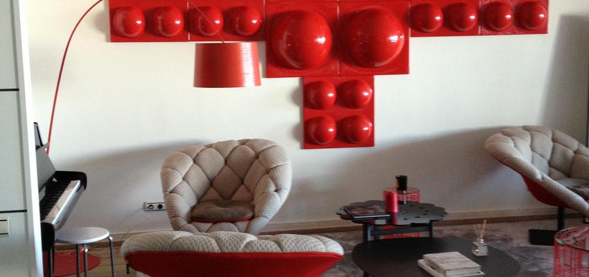 Salon style moderno color rojo, blanco, gris  diseñado por gestiona obras & proyectos | Arquitecto 