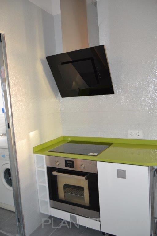 Cocina style contemporaneo color verde, beige, gris  diseñado por JOSE ANTONIO | Gremio | Copyright SOY PROPIETARIO