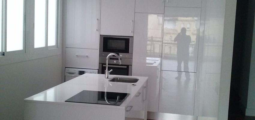 Cocina Estilo clasico Color blanco  diseñado por Manuel I. Garcia | Gremio | Copyright madenasa