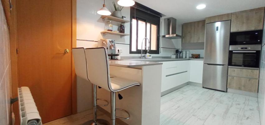 Cocina Estilo moderno Color marron  diseñado por TÈCTUM REFORMES | Gremio | Copyright TÈCTUM REFORMES