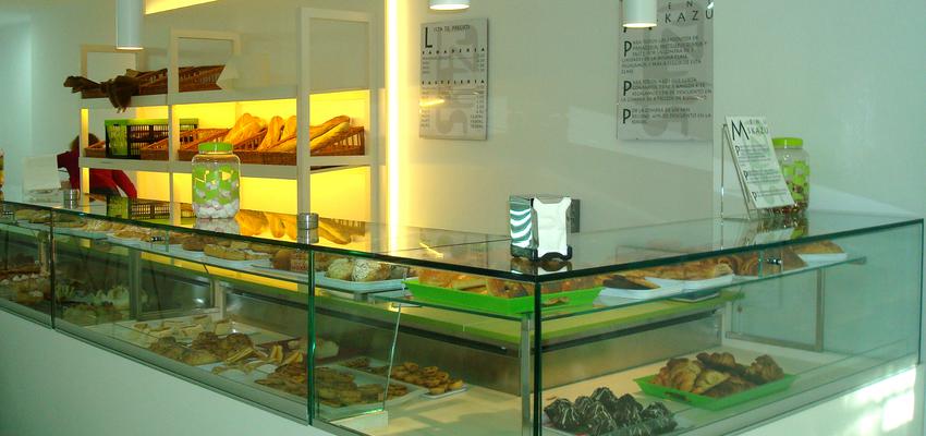 Cafeteria style contemporaneo color verde, blanco, gris  diseñado por mbq_arquitectos | Arquitecto 