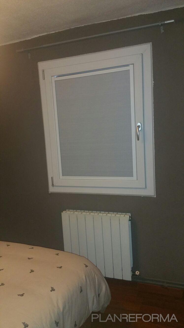 Dormitorio Estilo moderno Color violeta  diseñado por Giacomo Melelli | Gremio 