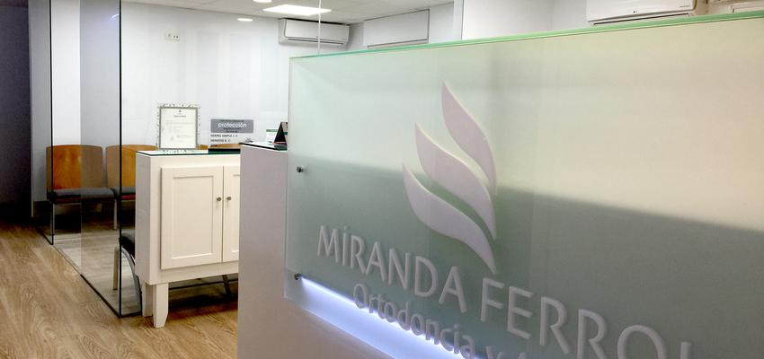 Oficina Estilo contemporaneo Color blanco  diseñado por Arquiox Idea | Gremio 