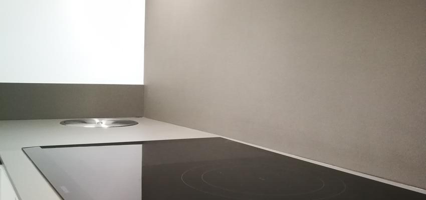 Cocina Estilo moderno Color blanco, gris, gris  diseñado por Solid Barcelona | Gremio 