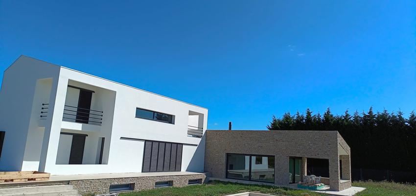 Exterior Estilo moderno Color verde, azul oscuro, gris  diseñado por Lucas Robledo Alarcon | Reformista, constructor 