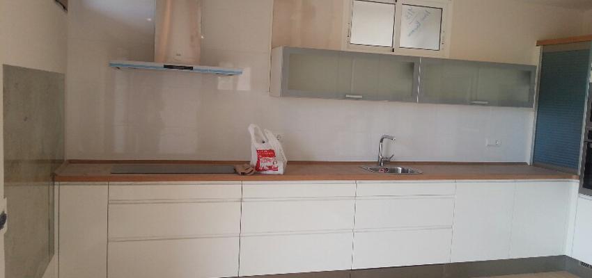 Comedor, Cocina, Escalera style rustico color marron, beige, blanco  diseñado por Maskemodulo | Gremio | Copyright MASKEMODULO