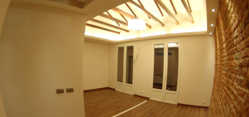 Salon, Loft Estilo vanguardista Color amarillo, marron, blanco  diseñado por GEODA ARQUITECTURA | Gremio 