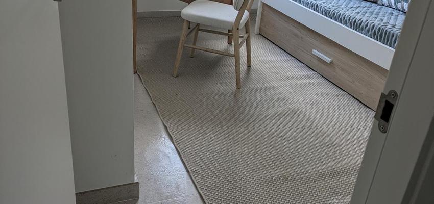 Dormitorio Estilo moderno Color plateado  diseñado por ATREA VESTA | Reformista, constructor 
