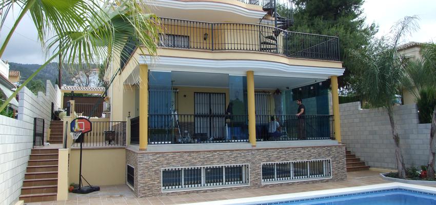 Exterior Estilo clasico Color ocre, verde, turquesa  diseñado por CREACIONES ANDALUCIA SIGLO XXI, S.L.U | Gremio 