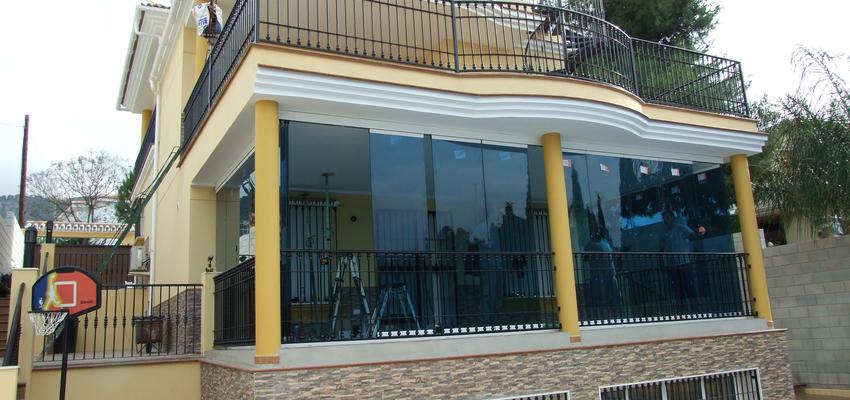 Terraza, Exterior Estilo clasico Color marron, amarillo, turquesa  diseñado por CREACIONES ANDALUCIA SIGLO XXI, S.L.U | Gremio 