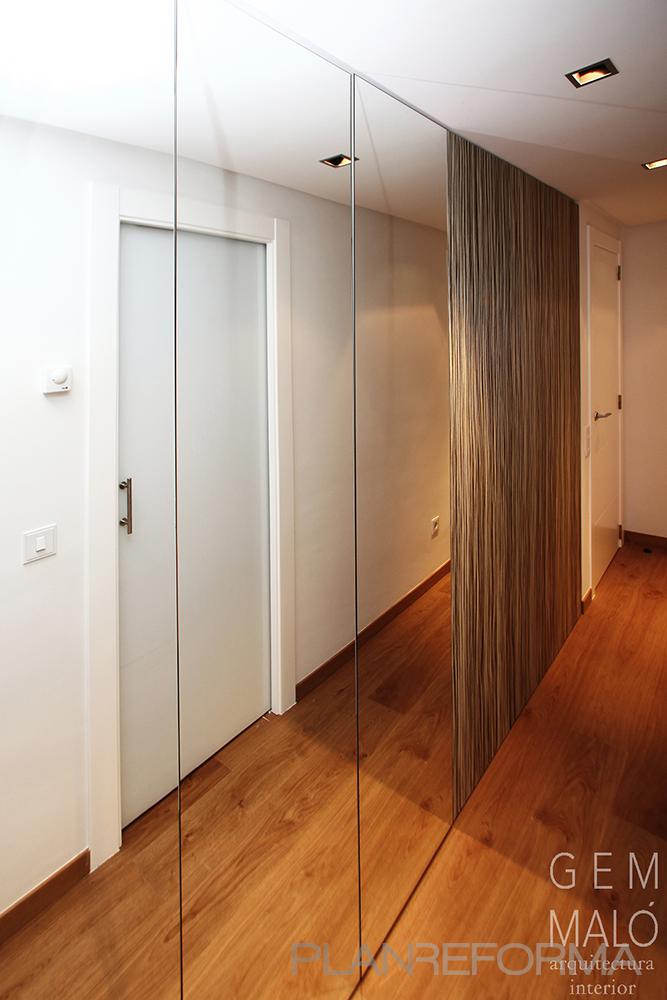 Vestidor Estilo vanguardista Color verde, marron, blanco  diseñado por Gemmalo arquitectura interior | Interiorista | Copyright si