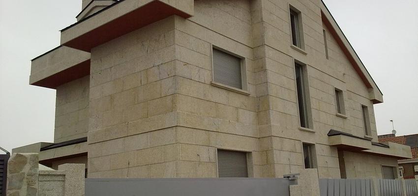 Exterior style moderno color beige  diseñado por SegyBert | Arquitecto Técnico 