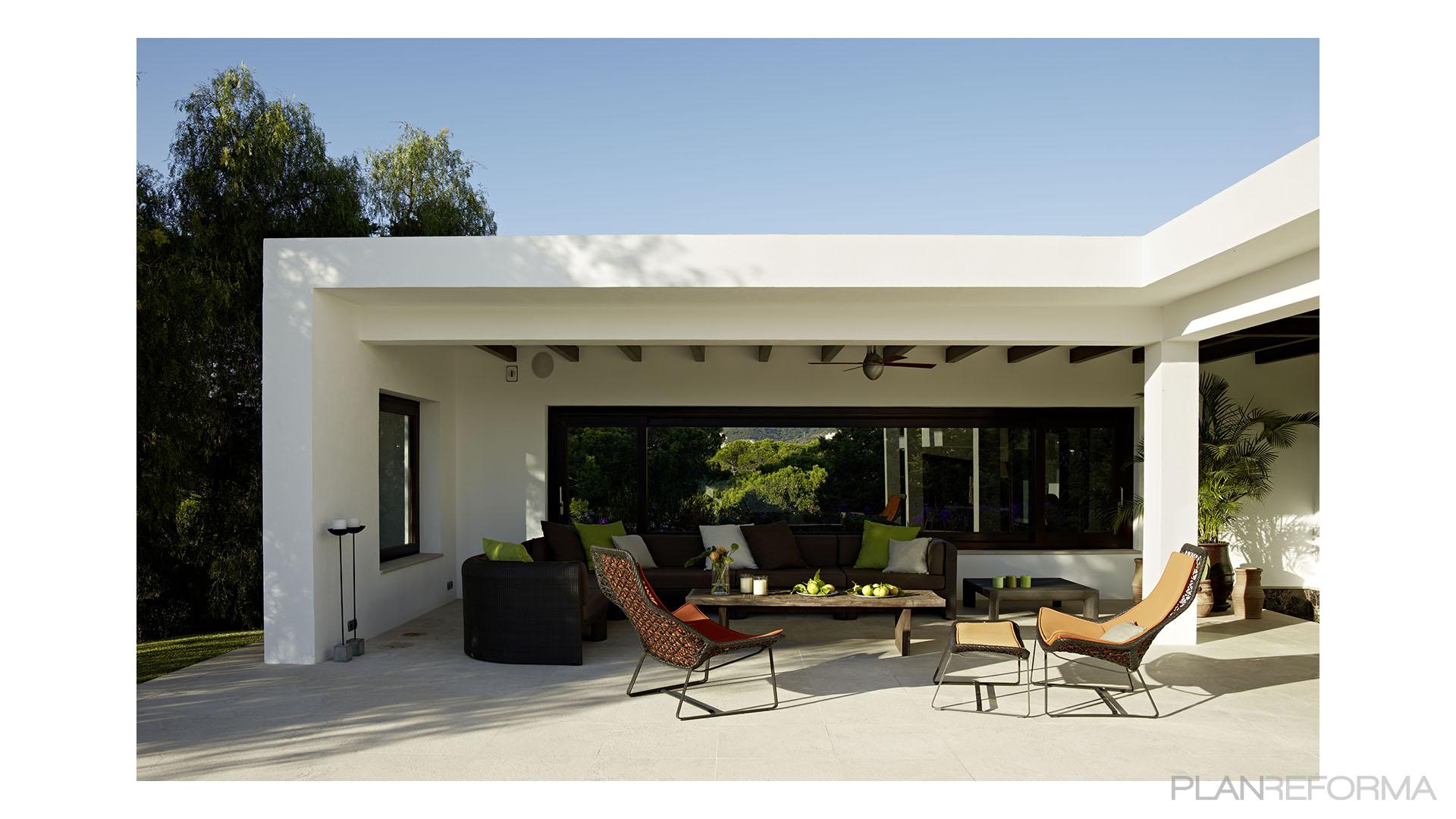 Exterior Estilo contemporaneo Color beige  diseñado por alejandrogimenez | Arquitecto 
