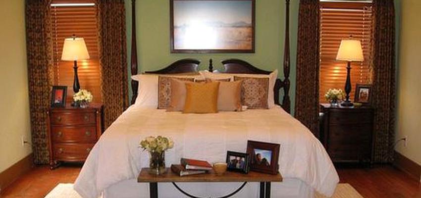 Dormitorio style clasico color verde, marron, marron, blanco  diseñado por Alfredo Melo Ayala | Arquitecto 