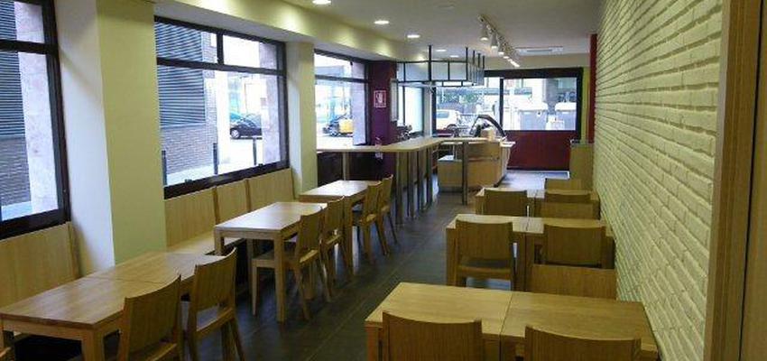 Comedor, Restaurante, Cafeteria style clasico color beige, marron, blanco  diseñado por COVIPAR | Arquitecto Técnico | Copyright coordinació i viabilitat