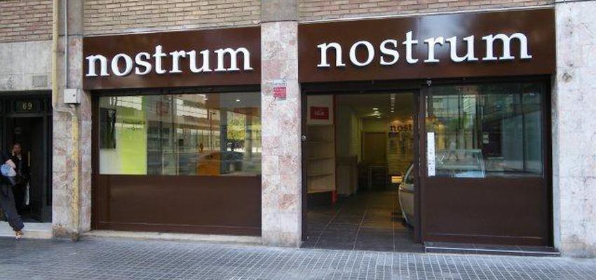 Recibidor, Exterior, Tienda, Restaurante, Cafeteria style contemporaneo color marron, blanco  diseñado por COVIPAR | Arquitecto Técnico | Copyright coordinació i viabilitat