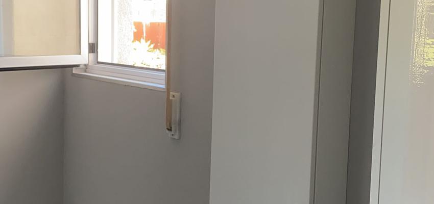 Baño Estilo mediterraneo Color gris  diseñado por Jordi Oliver | Gremio | Copyright Jordi Oliver