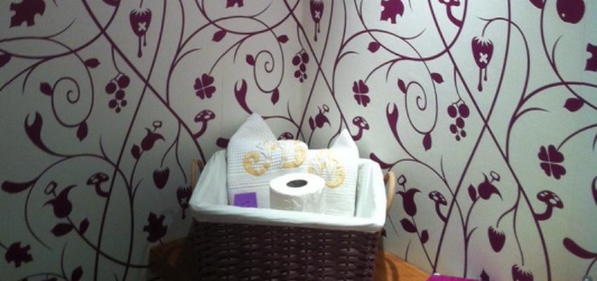 Baño Estilo moderno Color rosa, marron, blanco  diseñado por PINTAESTETIC S.L. | Gremio | Copyright Pintaestetic sl