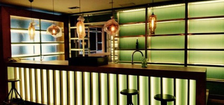 Bar Estilo moderno Color amarillo, verde, negro  diseñado por PINTAESTETIC S.L. | Gremio | Copyright Pintaestetic sl