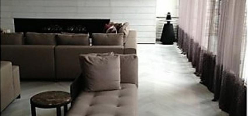 Salon Estilo clasico Color marron, blanco, gris  diseñado por PINTAESTETIC S.L. | Gremio | Copyright Pintaestetic