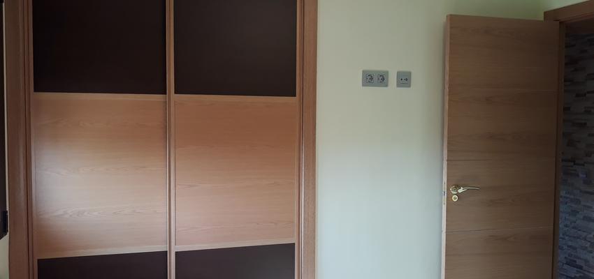 Dormitorio Estilo contemporaneo Color marron, marron, beige  diseñado por NyT Reformas | Gremio 