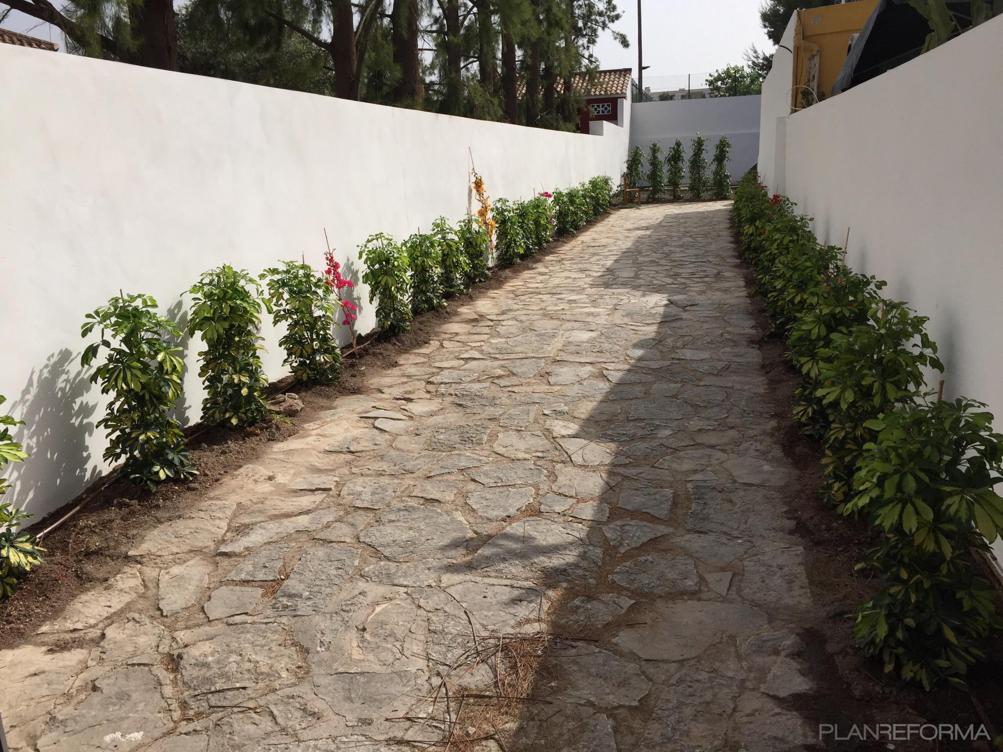 Color marron, blanco  diseñado por rubasa de interiores  | Gremio 