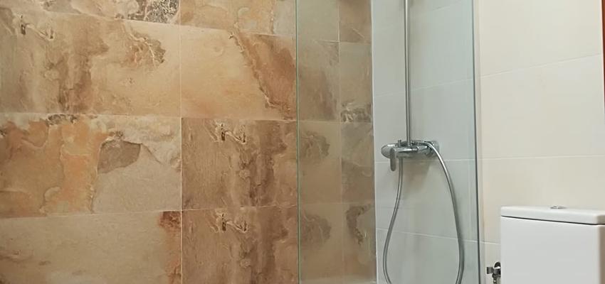 Baño Estilo clasico Color ocre, beige, dorado  diseñado por YOUREFORMA.COM | Gremio 