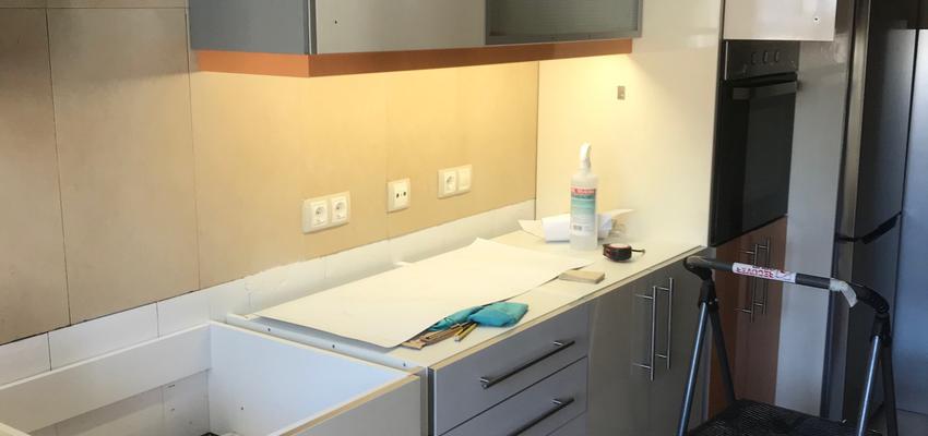 Cocina Estilo moderno Color ocre  diseñado por RECOVERGRUP.COM | Gremio | Copyright Recovergrup