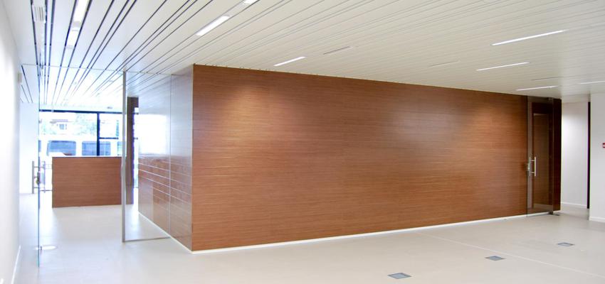 Oficina Estilo moderno Color blanco, bronce  diseñado por 29 VINT-I-NOU ARQUITECTURA | Arquitecto 