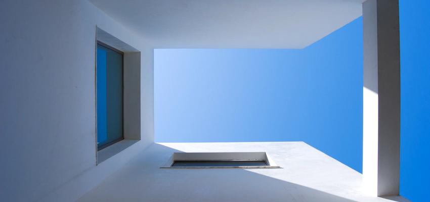 Patio Estilo moderno Color blanco  diseñado por 29 VINT-I-NOU ARQUITECTURA | Arquitecto 