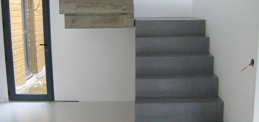 Escalera Estilo moderno Color gris, plateado  diseñado por D'Interiors Girona | Gremio 