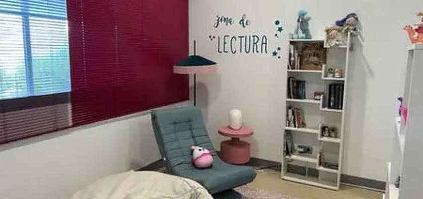 Dormitorio Estilo moderno Color rojo, rosa salmon, gris oscuro  diseñado por Interiorismo sierra de Madrid - Susana Valdeco | Interiorista 