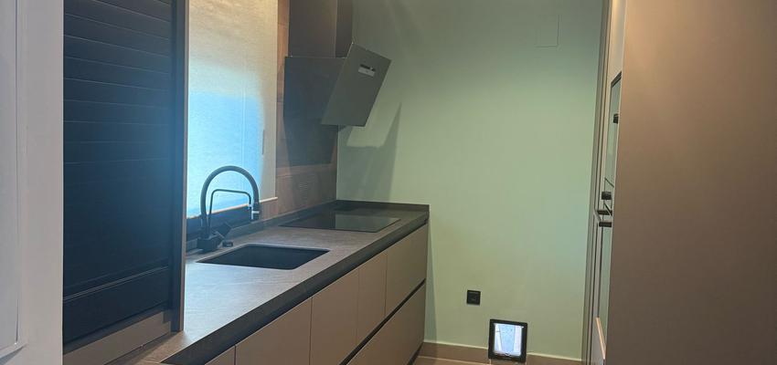 Cocina Estilo moderno Color verde claro  diseñado por Interiorismo sierra de Madrid - Susana Valdeco | Interiorista 