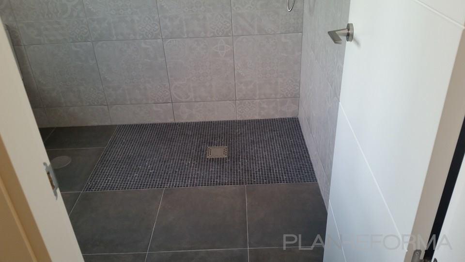 Baño Estilo clasico Color verde  diseñado por Reformar Renovación, S.L | Gremio 