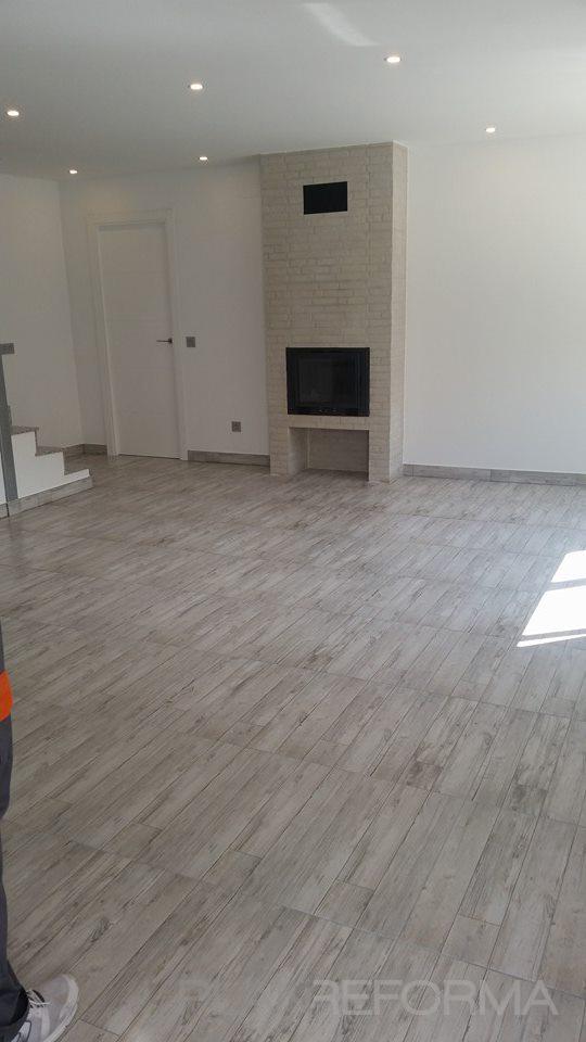 Salon Estilo moderno Color verde  diseñado por Reformar Renovación, S.L | Gremio 