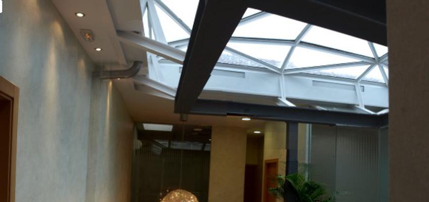 Escalera style moderno color beige, blanco, negro  diseñado por Bau Arquitectos | Arquitecto 