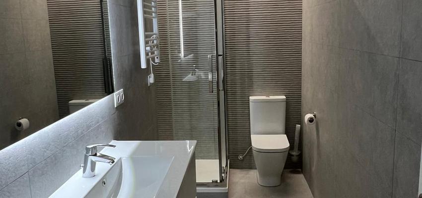 Baño Estilo moderno Color gris, gris  diseñado por sonia sanchez | Gremio | Copyright soy propietario