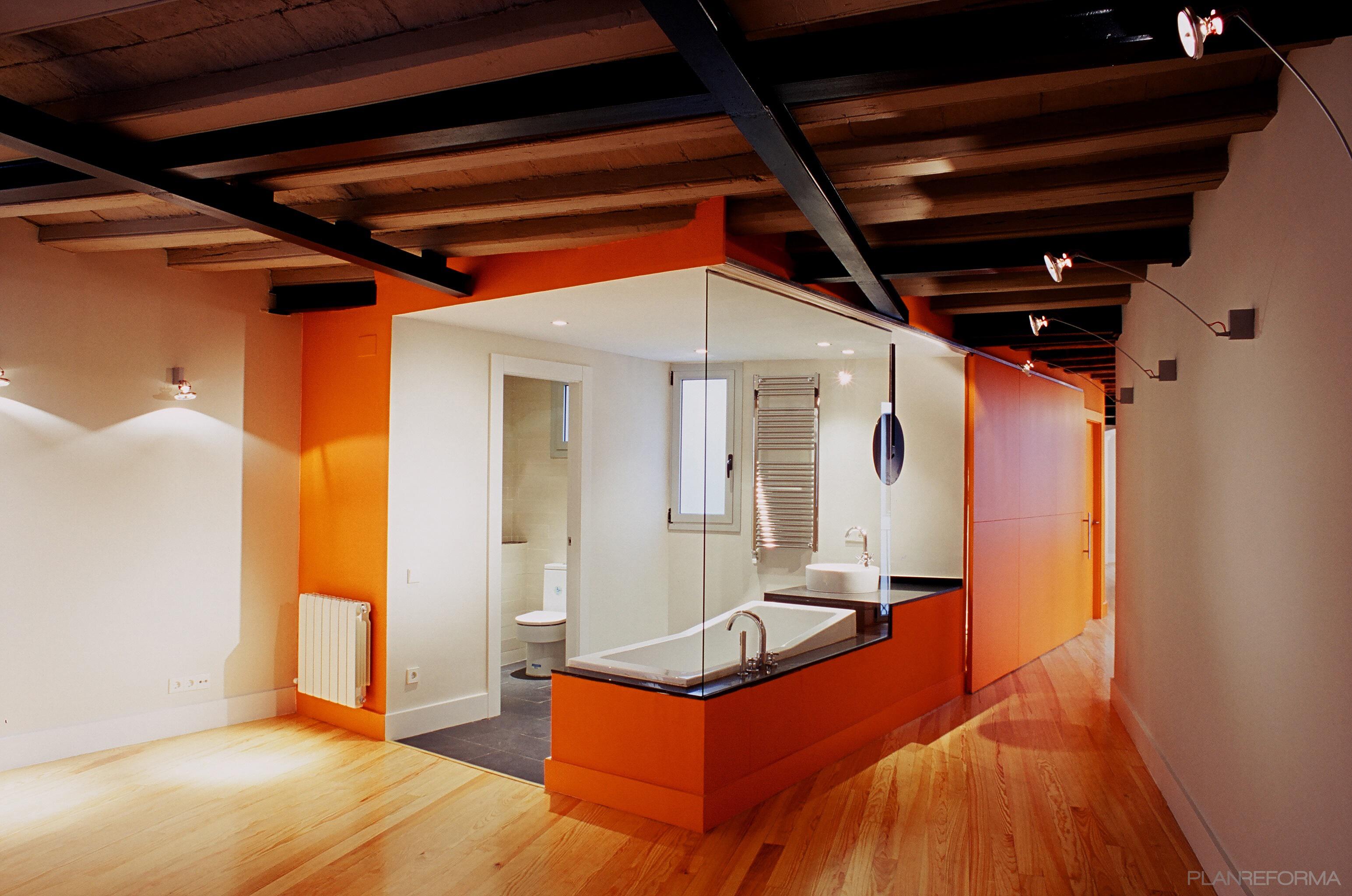Baño style moderno color marron, ocre, marron, blanco  diseñado por Tilcara Sur  | Arquitecto Técnico 