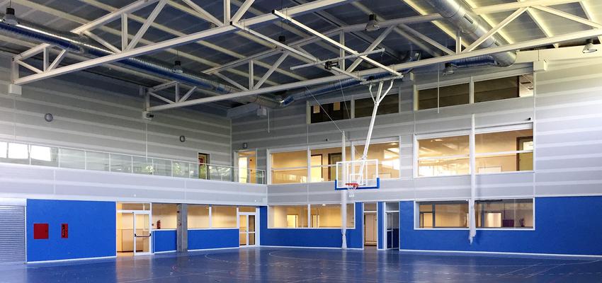 Gimnasio Estilo moderno Color rojo  diseñado por Habittec Proyectos y Obras | Gremio | Copyright propiedad