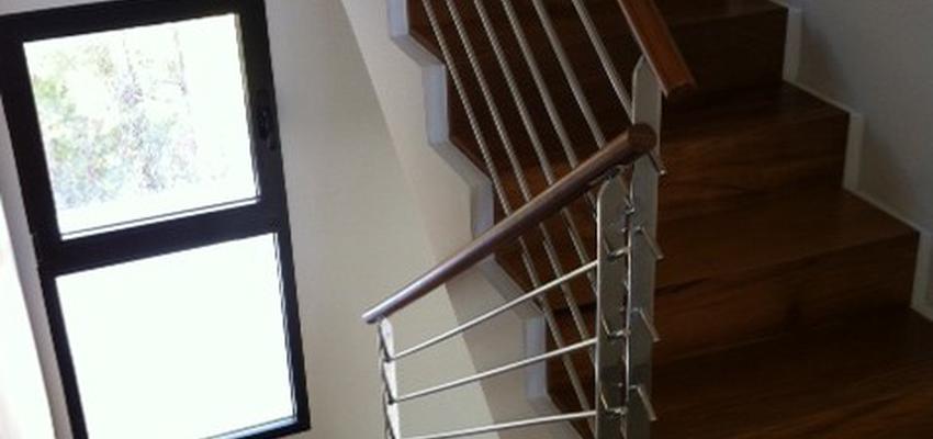 Exterior style moderno color rojo  diseñado por steelcrea | Gremio 