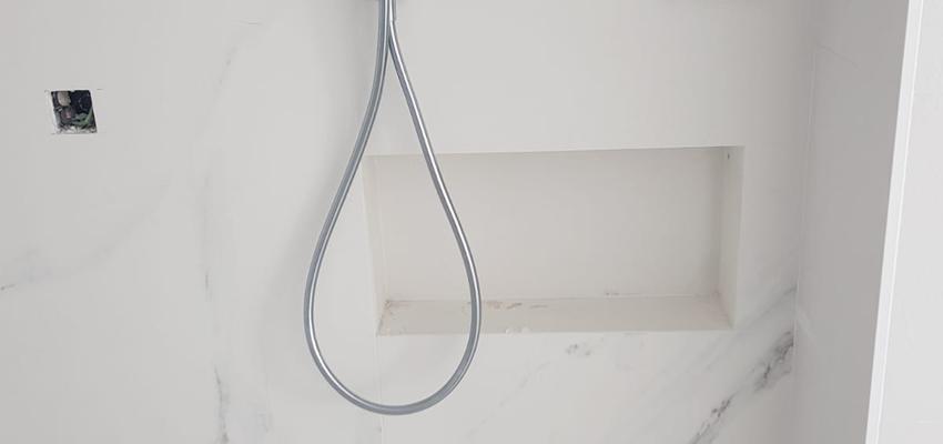 Baño Estilo moderno Color blanco  diseñado por Nou Espai Multiserveis | Gremio | Copyright Nou Espai Multiserveis