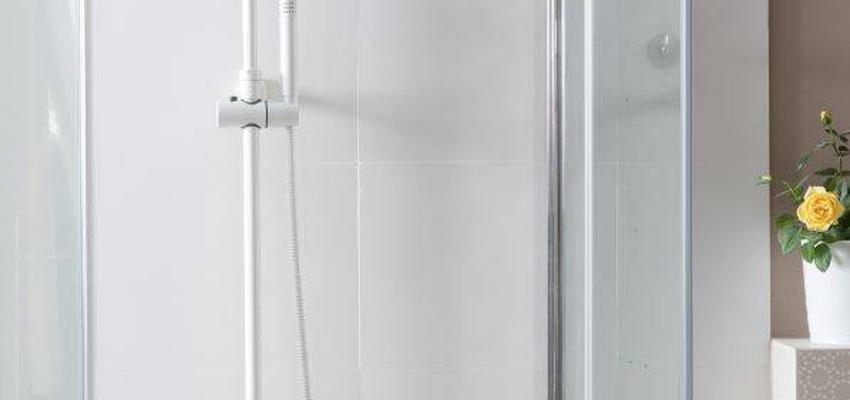 Baño Estilo moderno Color blanco, gris  diseñado por Leroy Merlin SLU | Gremio | Copyright Leroy Merlin