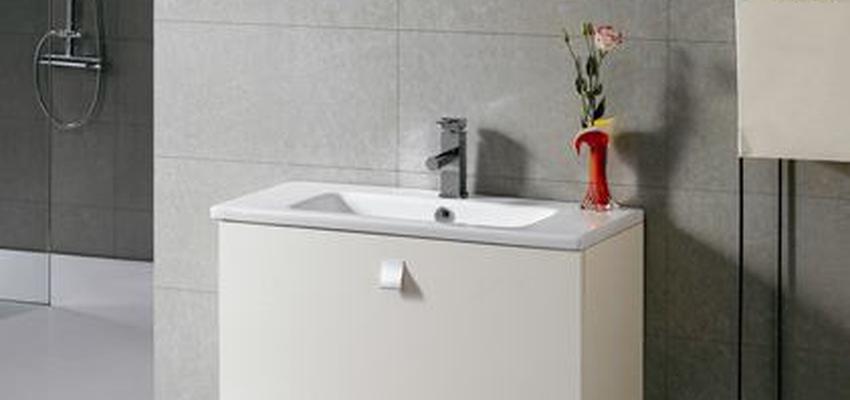 Baño Estilo clasico Color blanco, gris, gris  diseñado por Leroy Merlin SLU | Gremio | Copyright Leroy Merlin