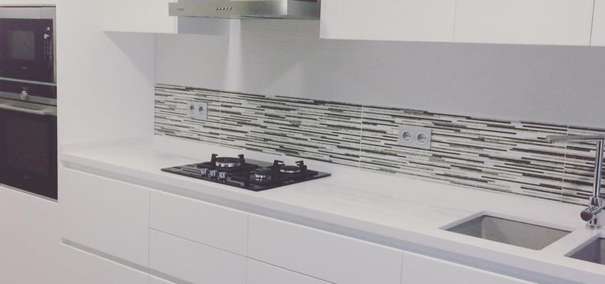 Cocina Estilo moderno Color azul cielo  diseñado por Guillermo Carreño Navarro | Gremio | Copyright Guillermo Carreño