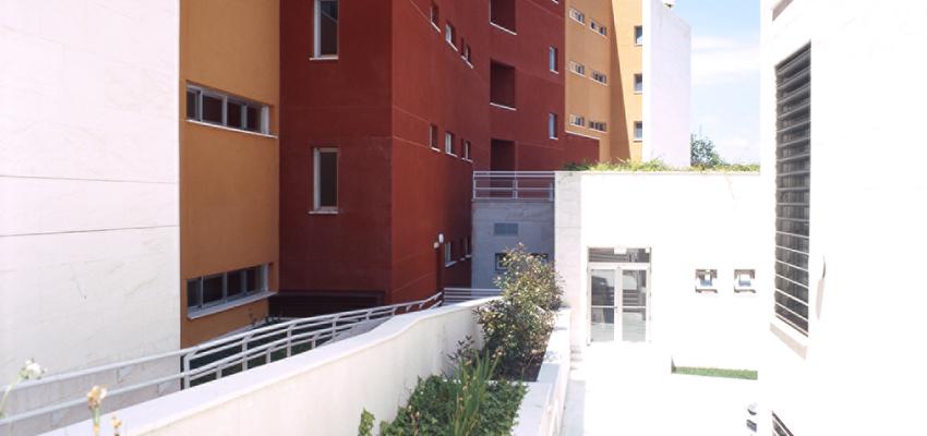 Exterior style moderno color marron, marron, blanco  diseñado por Patricia  Catalán Tomé | Arquitecto Técnico | Copyright si