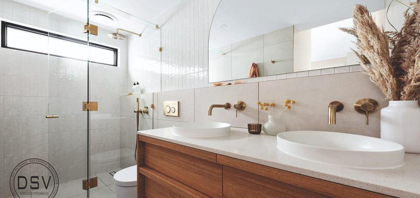 Baño Estilo moderno Color plateado  diseñado por DSV Construccion | Reformista, constructor | Copyright Propia