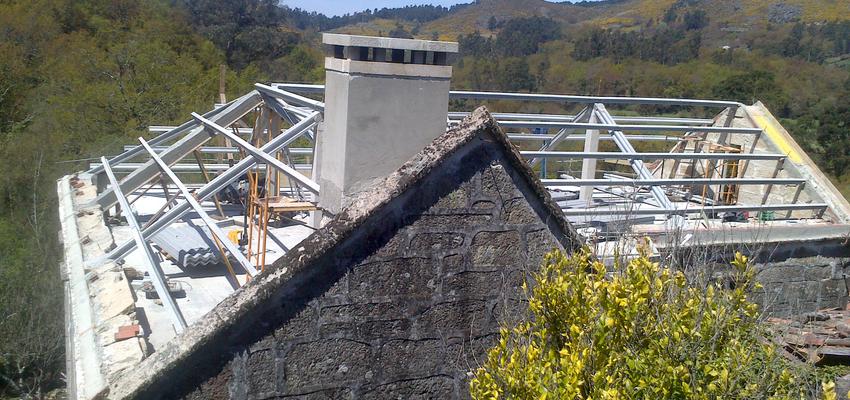 Dormitorio, Exterior Estilo clasico Color gris  diseñado por Constructora REy | Gremio | Copyright Constructora REy