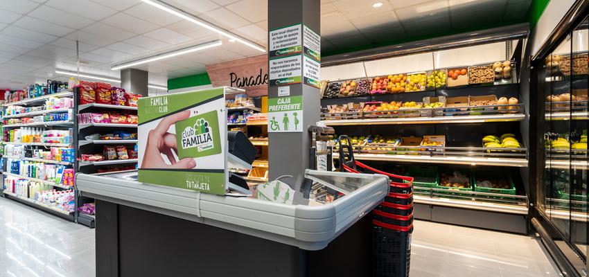 Tienda Estilo moderno Color ocre  diseñado por DISEÑO&ARQUITECTURA | Interiorista | Copyright DISEÑO&ARQUITECTURA